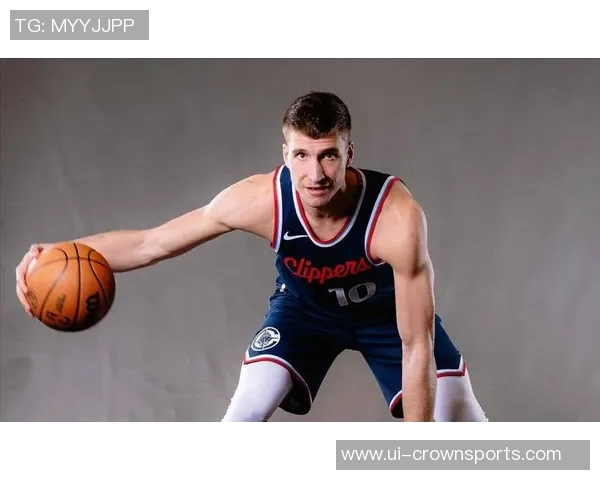 博格丹分享战胜灰熊的秘诀:拉开空间与精准阅读比赛局势的重要性 博格丹分享战胜灰熊的秘诀:拉开空间与精准阅读比赛局势的重要性